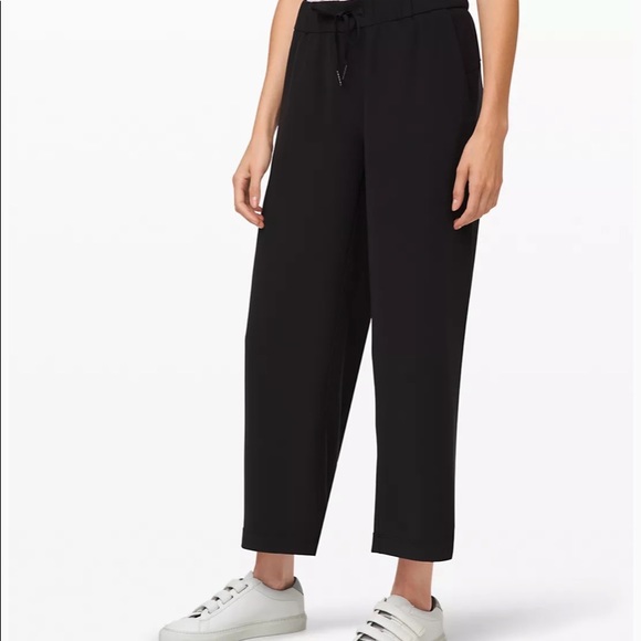 Pants - Lululemon On The Fly 7/8 WL Woven Black Pant